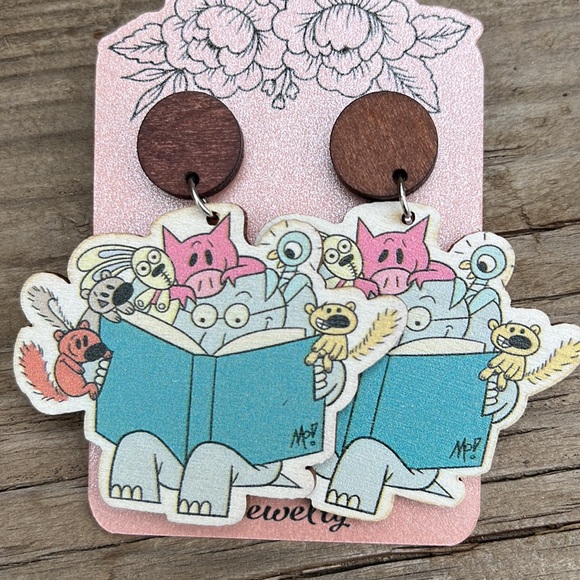 Mo Willems Book Character Earrings/ Teacher Earrings - Picture 5 of 13